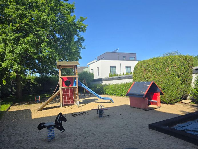 eigener Spielplatz