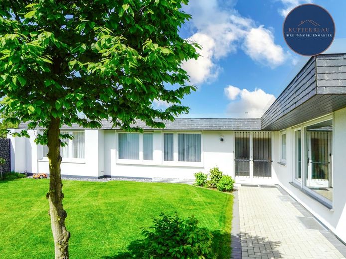 Sanierter Bungalow mit traumhaftem Garten in ruhiger Lage in Rheinbach-Stadt – Außenansicht