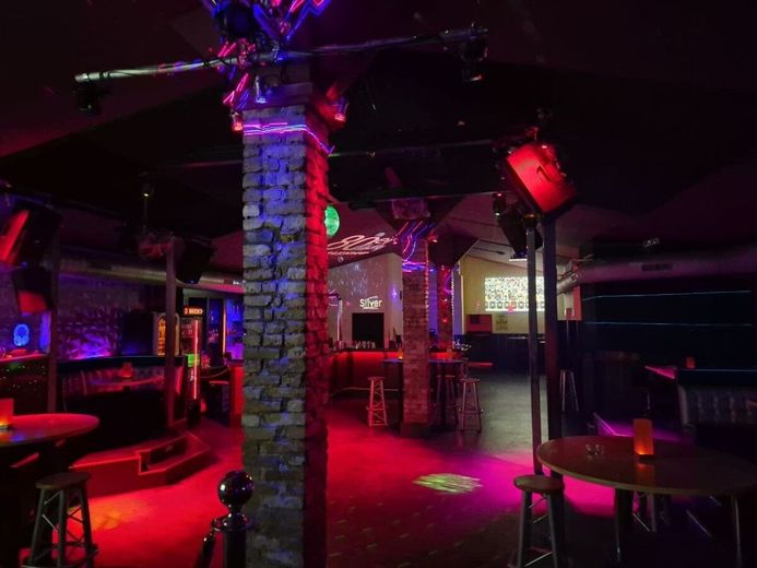 Eventlocation &amp; Club in Berlin zur Miete - bis 200 Gäste | Komplett ausgestattet – Image-5 (4)