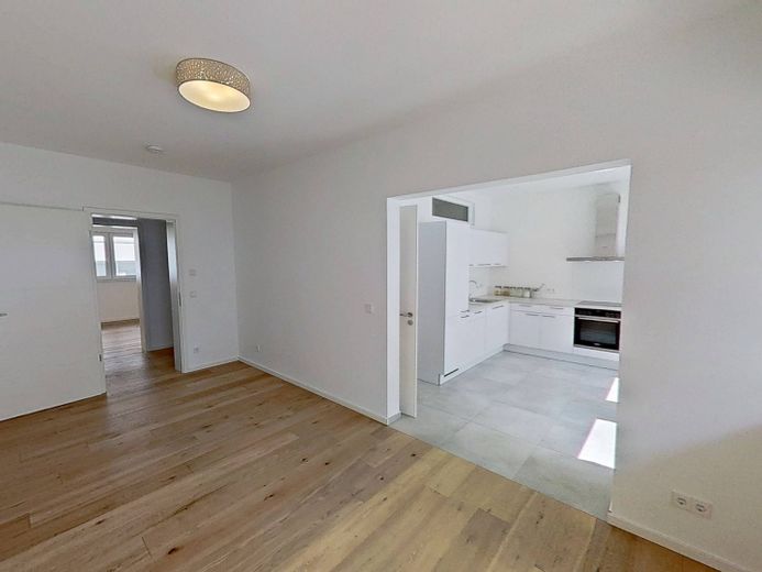 ++ Terraza incluida: Amplio piso de 2 habitaciones con cocina equipada moderna ++ – Ansicht I: Wohnzimmer