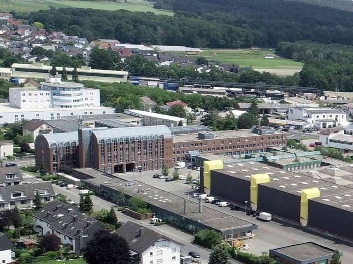 284 m² Büroflächen *** in Heusenstamm Provisionsfreizu vermieten – Foto 1