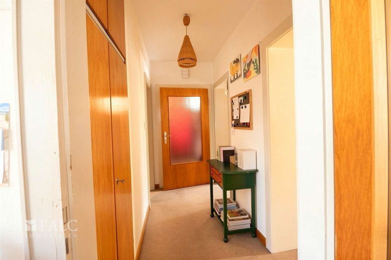 Viel Platz, tolle Lage, großes Potenzial:  Ihr neues Zuhause – Großzügiger Flur