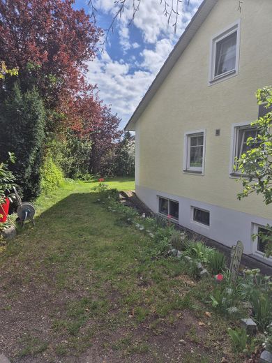 Großes hochwertiges Einfamilien-/ Zweifamilien-/ Mehrgenerationenhaus/Praxis/Gewerbe – Teil d. Hauses von Vorne 