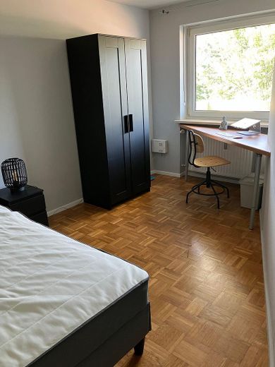 All inkl. WG Zimmer, neue Möbel, Whg renoviert, NK, Wlan, Strom inkl. – Zimmer 2 Ansicht
