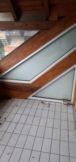 Schicke, gemütliche Dachgeschosswohnung in ruhiger Lage – Loggia 2