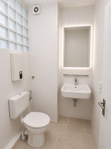 Renovierte 1-Zimmer-Wohnung mit 52 m² Innenhof in RWTH-Nähe – provisionsfrei – Duschbad (Renovierung läuft)
