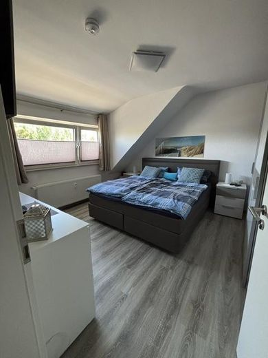 Helle 3-Zimmer Wohnung 79m² mit Balkon, optional Garage | gute Anbindung nach DUS, Neuss, MG – Schlafzimmer