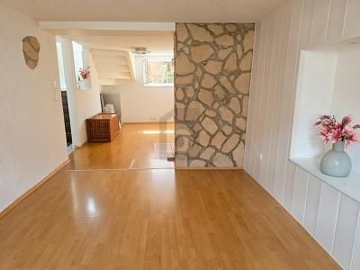 BEZUGSFREI MIT PATIO  &  NEUER EINBAUKÜCHE – 1785106147_322ff3d.jpg