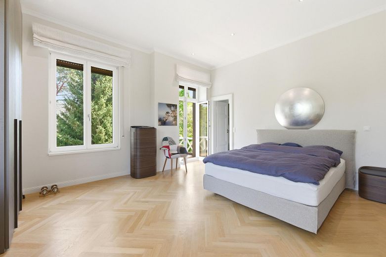 Schlafzimmer mit Balkon 