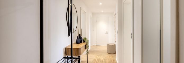 5.7% rental yield – Fully renovated 3-room apartment as an investment – Commission-free – Flur