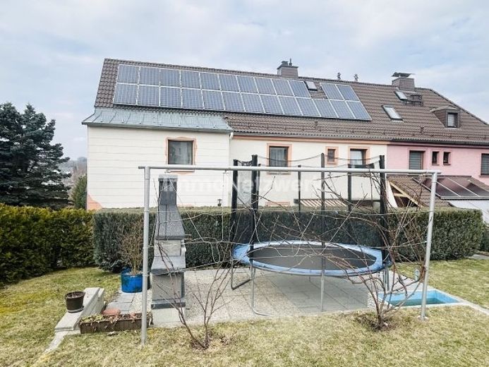 *Vielseitiges Zweifamilienhaus mit PV-Anlage und großem Garten – Raum für Ideen und Lebensqualität* – Foto 1