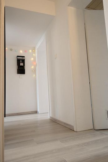 Gemütliches & bezugsfertiges Reihenmittelhaus in ruhiger, zentraler Lage von Senden Ay – Flur OG