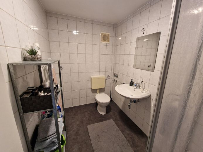 Großzügiges Apartment in Landau Isar – Bad
