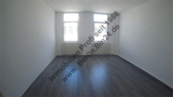 Mietwohnung günstiges Dachgeschoß -- 2er WG - ZweitBezug SüdBalkon – G0030136