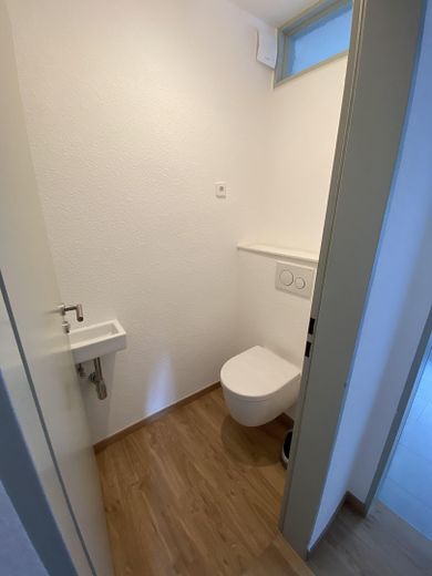 3-kamerappartement (87 m²) met terras, tuin en garage – Hohberg-Niederschopfheim – Getrennte Toilette