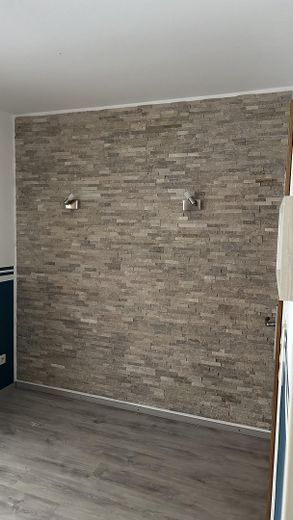 Світла квартира з 3,5 кімнатами – Eingangsbereich / Flur