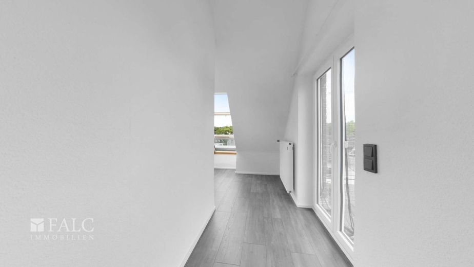 Modernisiert, lichtdurchflutet und außergewöhnlich - Wohnen auf zwei Ebenen mit Stil – Schlafzimmer