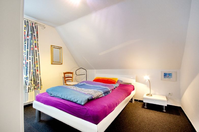 Ruhig gelegene Wohnung mit Dachterrasse und großem Wohnraum im Zweifamilienhaus – 9f8b688a4672519159a28d3853ed25290f72c387.jpg