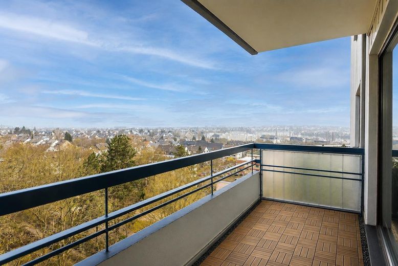 Well-maintained 3-room apartment with balcony, elevator and underground garage in Koblenz-Metternich – commission-free – Foto 1