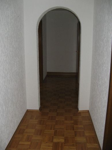 Charmante Altbauwohnung mit Garten im Herzen der Stadt – Diele