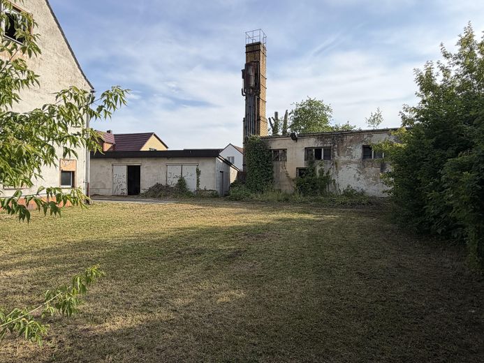 Ihre Chance im Spreewald! Großes Anwesen in Lübbenau mit Saal und Entwicklungspotenzial – Foto 2