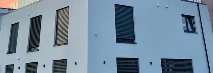 Розумний маєток у стилі Баухаус із пентхаусом. Далекий краєвид. Розташування на околиці біля поля. – Architektenhaus Bauhausstil