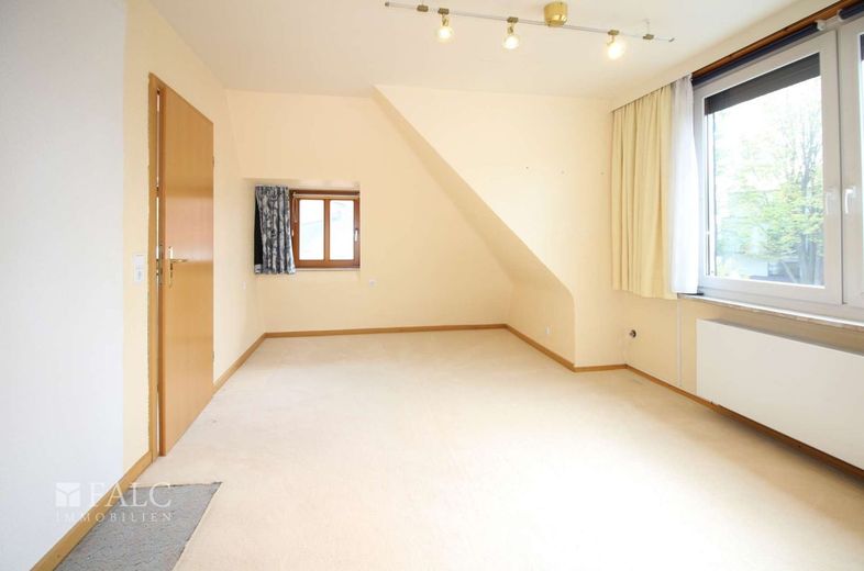 Charmantes Haus mit vielfältigen Nutzungsmöglichkeiten - Wohnen &amp; Gewerbe unter einem Dach – Schlafzimmer