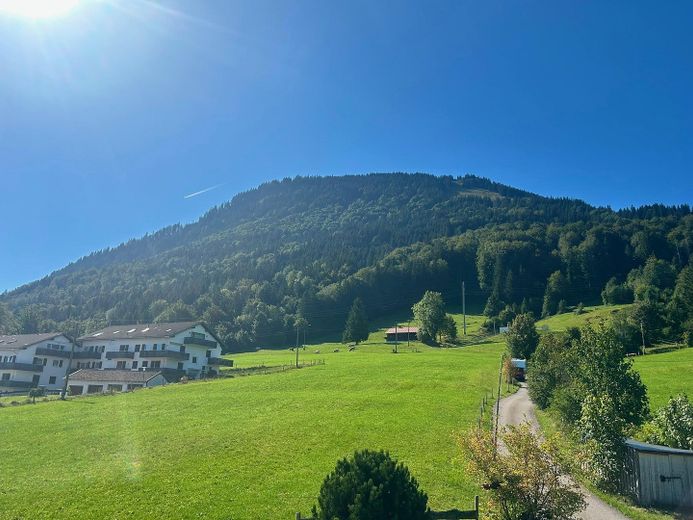 Wohnen oberhalb des Alpsees – Eigentumswohnung mit traumhafter Lage im Allgäu – Foto 3