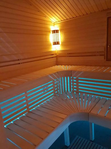 Traumhaus mit Einliegerwohnung in Saabrücken, Pool, Sauna, Klima .... – Sauna