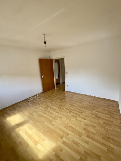 Helle 4-Zimmer-Wohnung mit Balkon & Garage in Korb – ideal für Paare – Foto 10