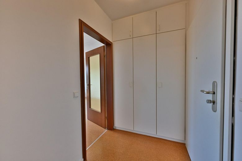 Modernisierte 1-Zimmer-Wohnung mit Balkon, Garage und neuer Einbauküche in Weil am Rhein – Foto 3