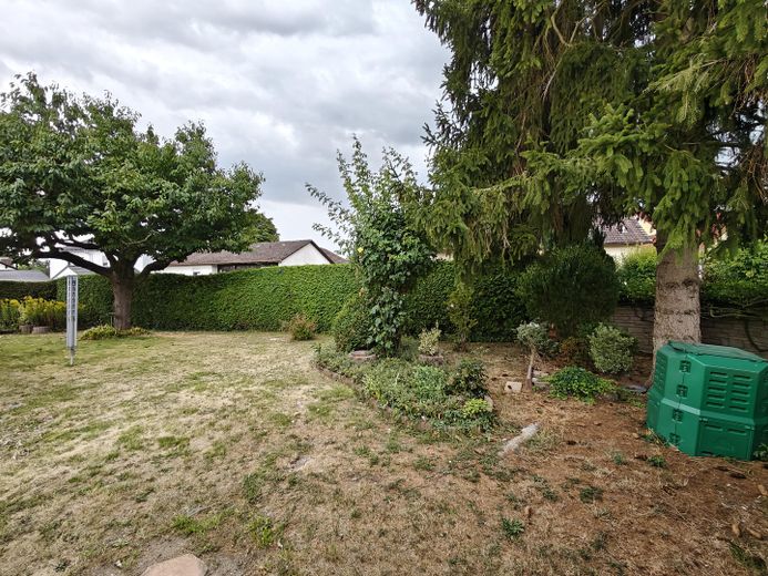 Maison mitoyenne bien entretenue en emplacement central – Garten