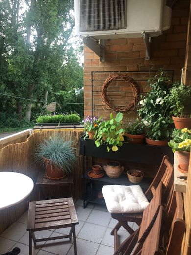 Mieszkanie dwupoziomowe 85 m² w pobliżu kampusu, bezpośrednio przy Ringgleis + 55 m² zaadaptowanej powierzchni użytkowej na poddaszu – Balkon