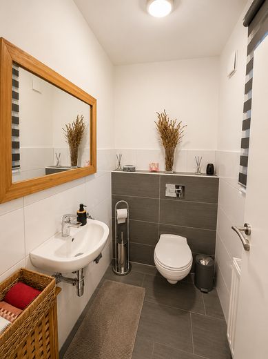 Moderne Doppelhaushälfte mit Garten in Bietingen – Foto 4