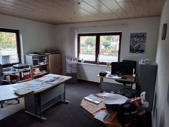 Büro 1
