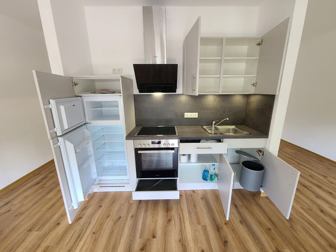 Wunderschöne 1,5 Zimmer Wohnung ab sofort – Küche