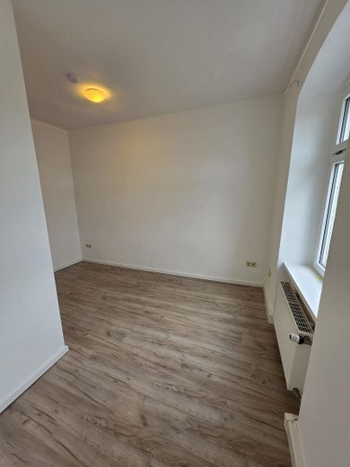 125qm 6-Raum Wohnung nach Renovierung und Sanierung zum Erstbezug – Zi 3.6 in L-Form