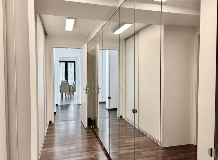 Francoforte - Palmengarten: Appartamento di classe A in posizione privilegiata: Westend - 334 m² + 2 posti auto – Dressing room