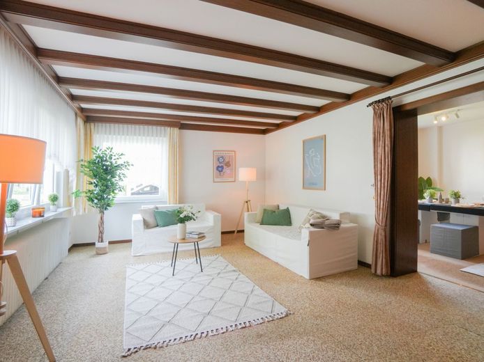 Stilvolle Doppelhaushälfte mit Gartenidylle in Bad Honnef-Selhof – Wohnzimmer EG