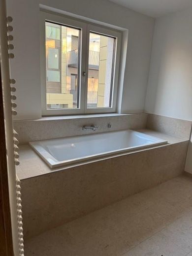 4 Zimmer Dreieich Buchschlag - Moderne Neubau-Wohnungen direkt am Wald – Badewanne WHG nord