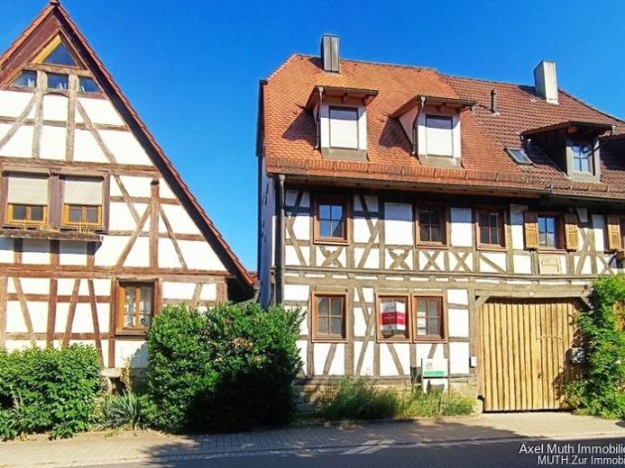 Einziehen statt renovieren - Historisch & Modern wohnen! 
Fachwerk-Doppelhaushälfte, 2018 kernsaniert – Foto 1