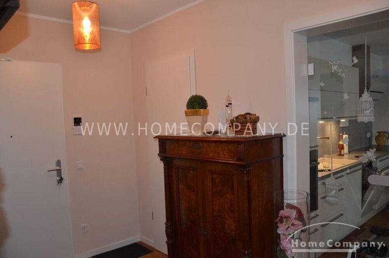 3 Zi.Whg., möbliert, 1. OG, mit gr. Balkon (Loggia), moderne Ausstattung. – 1bc050c87725e2d939f32ceee81641beed66ba85.jpg