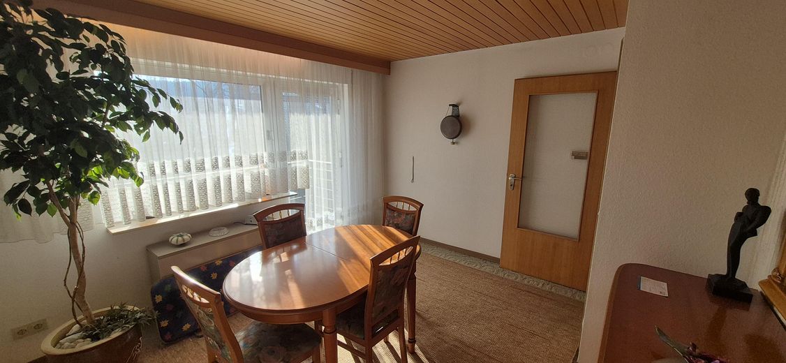 Zimmer Anbau mit Balkon