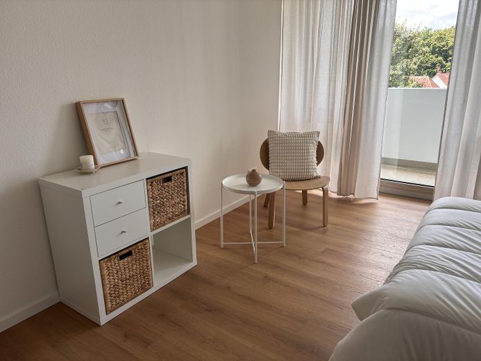 Möblierte 1-Zimmer-Wohnung mit großem Balkon und Blick ins Grüne in Liederbach – Foto 11