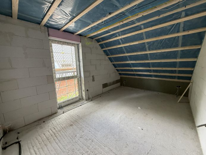 السكن الأول: منزل شبه منفصل حديث في توماسبرغ – 4 غرف، 118 م² – Aktueller Baustand Sept. 2026