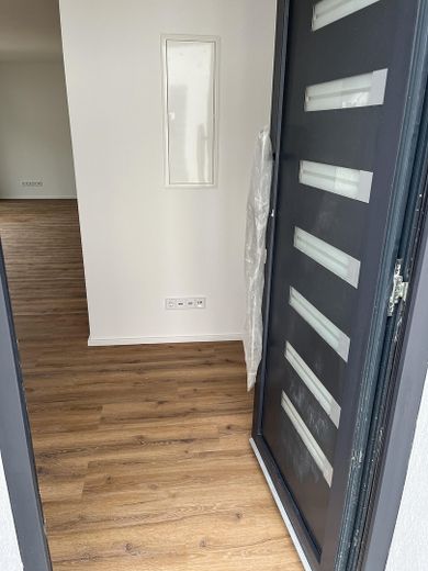 Ankommen & Wohlfühlen in ihrem neuen Zuhause - moderne Neubauwohnung mit Herz & Stil – Eingangsbereich