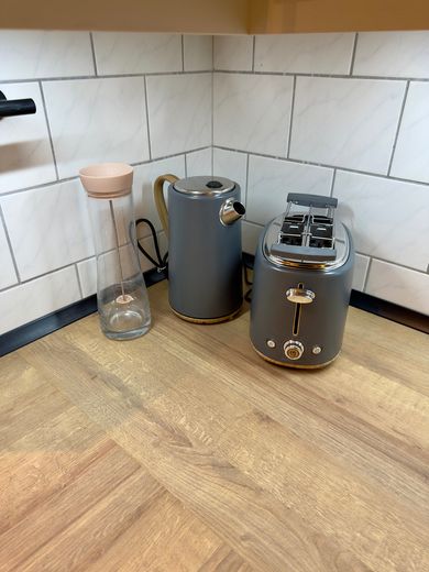 Voll ausgestattete helle Wohnung & Parkplatz im Souterrain mit Whirlpool & Garten – Foto 18