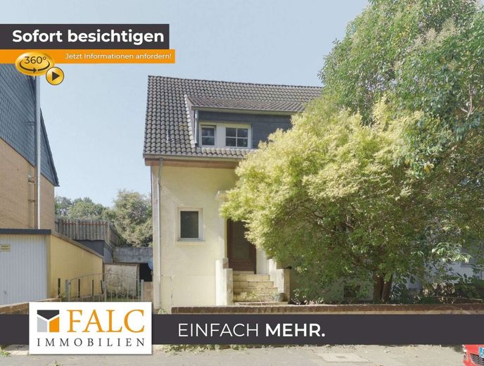 Sanierungsobjekt mit Charme - Großes Grundstück, Ausbaureserve &amp; Top-Lage – Hausansicht