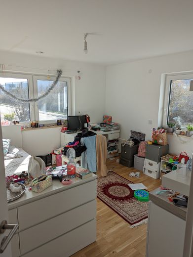 Einfamilienhaus nähe Saturnarena – OG Zimmer2