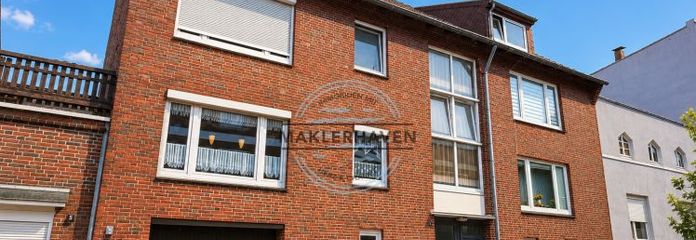 gepflegtes Mehrfamilienhaus mit 5 Wohneinheiten und Entwicklungspotenzial in WHV Heppens.